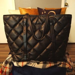 Dooney and Bourke, large purse, black.
